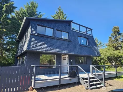 469 Pyxis Ct SW, Ocean Shores, WA 98569
