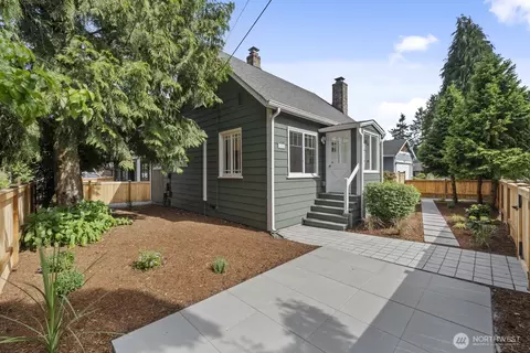 11556 17th Ave NE, Seattle, WA 98125