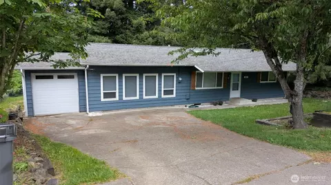 943 Yoder Ln NE, Bremerton, WA 98311