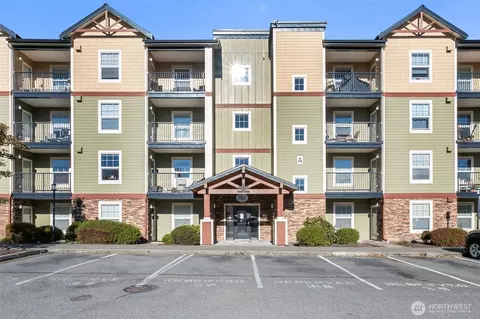 700 32nd St #A408, Bellingham, WA 98225