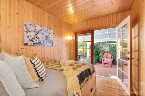 Bedroom - 2708 E 10th St, Bremerton, WA 98310 photo 1 of 4