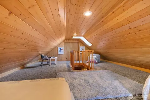 Bedroom - 2708 E 10th St, Bremerton, WA 98310 photo 4 of 4