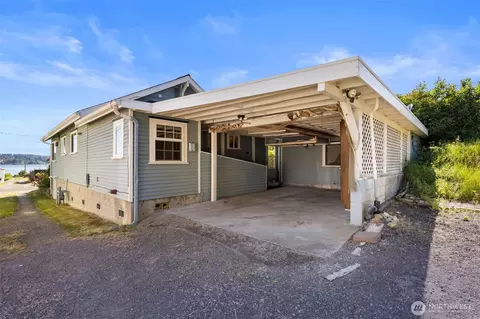 Exterior - 2708 E 10th St, Bremerton, WA 98310 photo 6 of 6