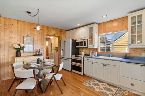 Kitchen - 2708 E 10th St, Bremerton, WA 98310 photo 1 of 2