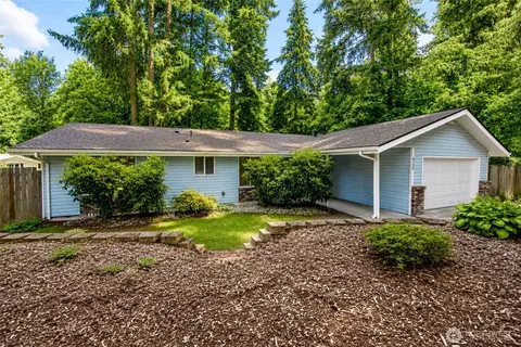 6720 Alder Glen Dr SE, Olympia, WA 98513