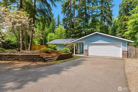 6720 Alder Glen Dr SE, Olympia, WA 98513