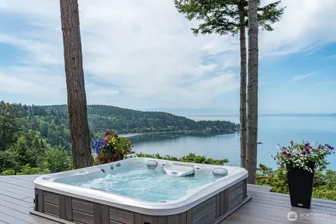 4034 Edith Point Rd, Anacortes, WA 98221
