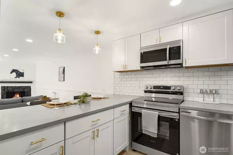 14527 NE 40th St #G104, Bellevue, WA 98007