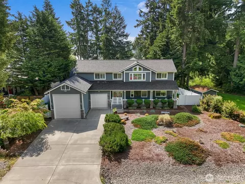 10823 Seaview Dr, Anderson Island, WA 98303