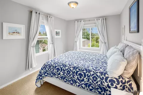 Bedroom - 24007 42nd Ave SE, Bothell, WA 98021 photo 4 of 4
