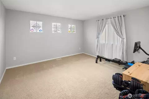 Bedroom - 24007 42nd Ave SE, Bothell, WA 98021 photo 1 of 4