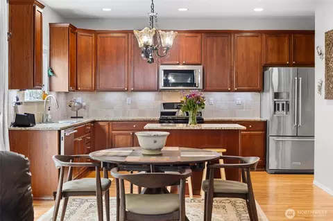 Kitchen - 24007 42nd Ave SE, Bothell, WA 98021 photo 4 of 4