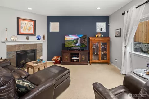 Living - 24007 42nd Ave SE, Bothell, WA 98021 photo 2 of 2