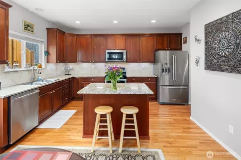 Kitchen - 24007 42nd Ave SE, Bothell, WA 98021 photo 1 of 4