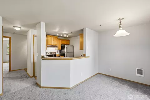 Dining - 11527 Highway 99 #E-206, Everett, WA 98204 photo 2 of 2