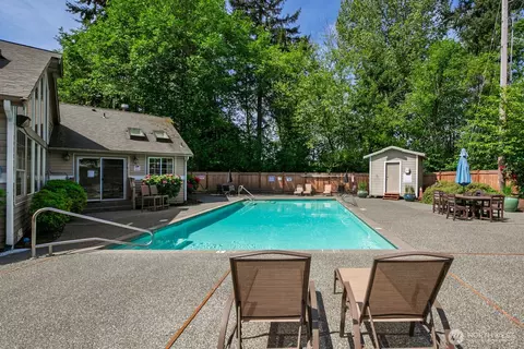 Exterior - 11527 Highway 99 #E-206, Everett, WA 98204 photo 2 of 5