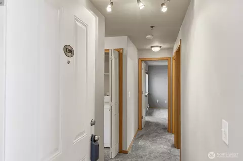 Entry Way - 11527 Highway 99 #E-206, Everett, WA 98204 photo 2 of 2