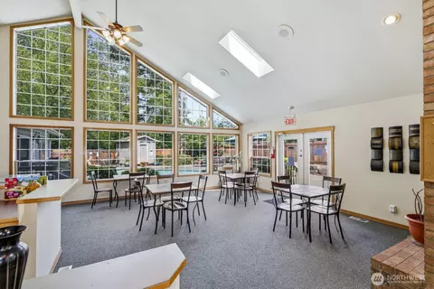 Dining - 11527 Highway 99 #E-206, Everett, WA 98204 photo 1 of 2