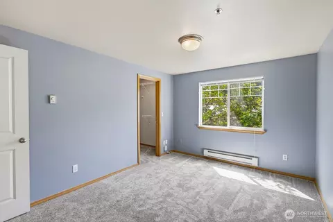 Bedroom - 11527 Highway 99 #E-206, Everett, WA 98204 photo 2 of 6
