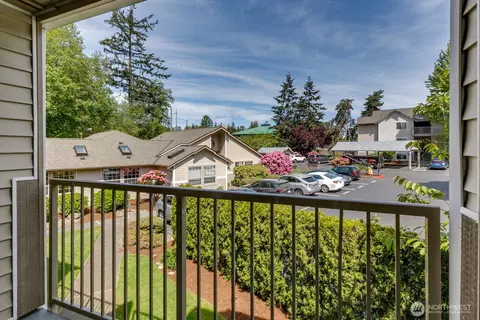 Exterior - 11527 Highway 99 #E-206, Everett, WA 98204 photo 5 of 5