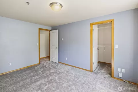 Bedroom - 11527 Highway 99 #E-206, Everett, WA 98204 photo 3 of 6