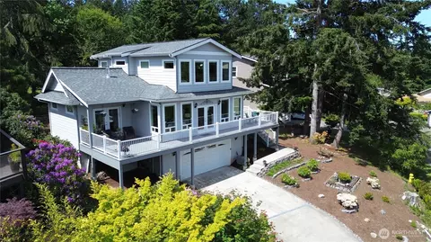 43 N Point Dr, Bellingham, WA 98229