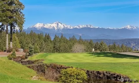 80 E Country Club Dr E, Union, WA 98592