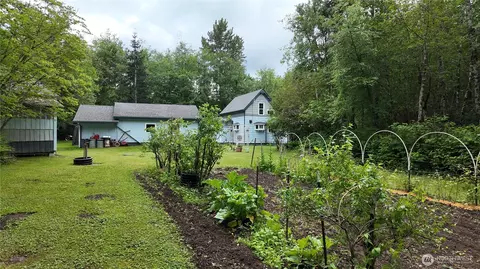 Exterior - 2909 Overpass Rd, Bow, WA 98232 photo 7 of 14