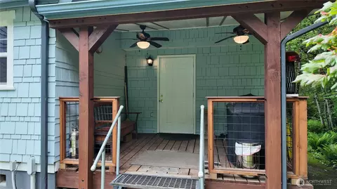 Exterior - 2909 Overpass Rd, Bow, WA 98232 photo 6 of 14
