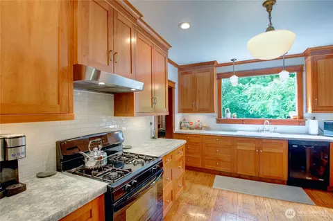 Kitchen - 2909 Overpass Rd, Bow, WA 98232 photo 1 of 2