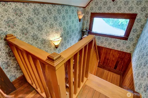 Entry Way - 2909 Overpass Rd, Bow, WA 98232 photo 2 of 3