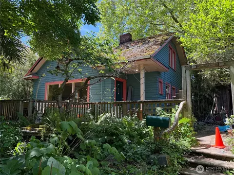 6243 39th Ave NE, Seattle, WA 98115