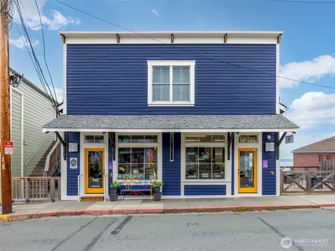10 NW Front St, Coupeville, WA 98239