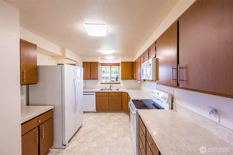 1301 S Third Ave #20B, Sequim, WA 98382 photo 4