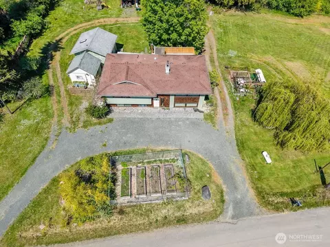 63 E Arnette Rd, Port Angeles, WA 98362