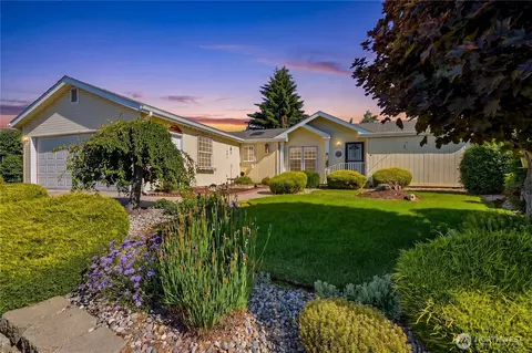 1808 Heritage Dr, Wenatchee, WA 98801