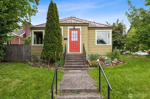 624 S Gold St, Centralia, WA 98531