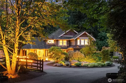 25818 NE 80th St, Redmond, WA 98053