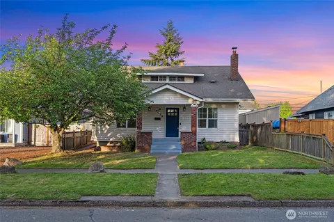 4059 Tacoma Ave S, Tacoma, WA 98418