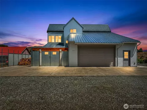 1307 Jefferson Ave, Bridgeport, WA 98813