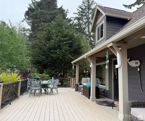 19409 U Pl, Long Beach, WA 98631