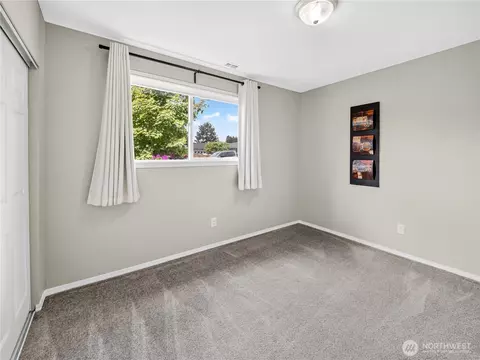 Bedroom - 843 Harmony Ln, Enumclaw, WA 98022 photo 7 of 7
