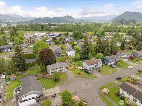 View/Area - 843 Harmony Ln, Enumclaw, WA 98022 photo 2 of 3