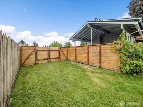 Exterior - 843 Harmony Ln, Enumclaw, WA 98022 photo 6 of 6