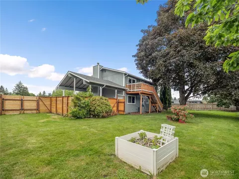 Exterior - 843 Harmony Ln, Enumclaw, WA 98022 photo 4 of 6