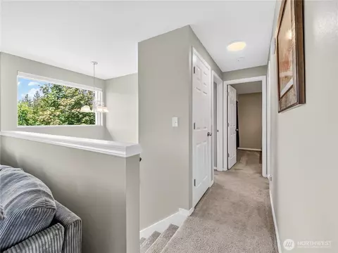 Entry Way - 843 Harmony Ln, Enumclaw, WA 98022 photo 3 of 3