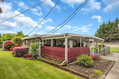 348 7th Pl SE UNIT 1, Puyallup, WA 98372
