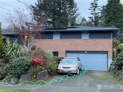 7704 46th Ave SW, Seattle, WA 98136