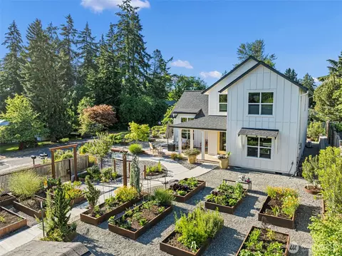 503 5th St, Steilacoom, WA 98388