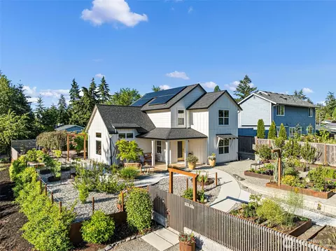 503 5th St, Steilacoom, WA 98388